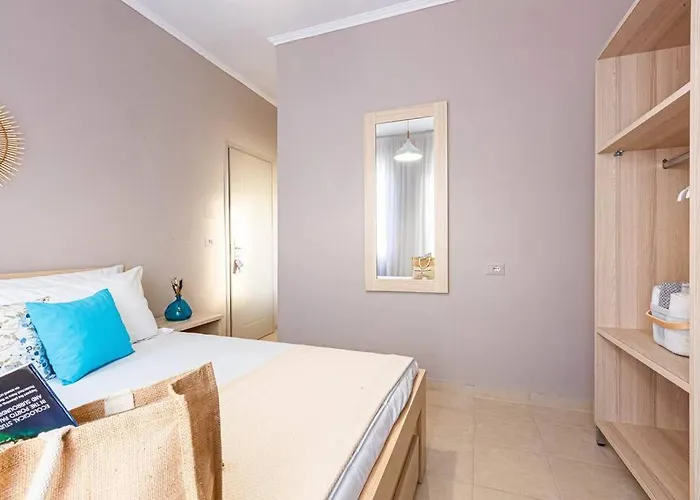 21 - Central, Access Daire