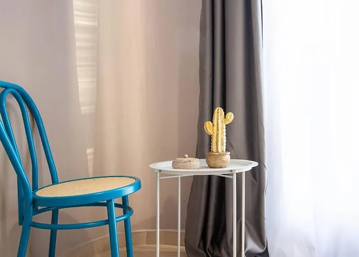 Daire 21 - Central, Access